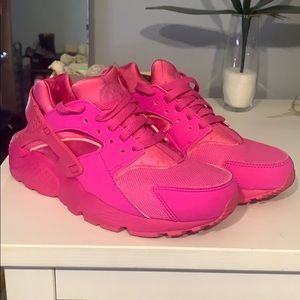 Nike womens air huarache in hot pink